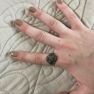 Costume jewelry ring 💍